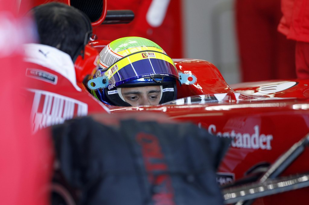 Test Valencia primi km, 2010 Formula One Testing
Valencia, Spain. 1st February 2010.
Felipe Massa, Ferrari F10. 
World Copyright: Andrew Ferraro /LAT Photographic 
ref: Digital Image _Q0C0911